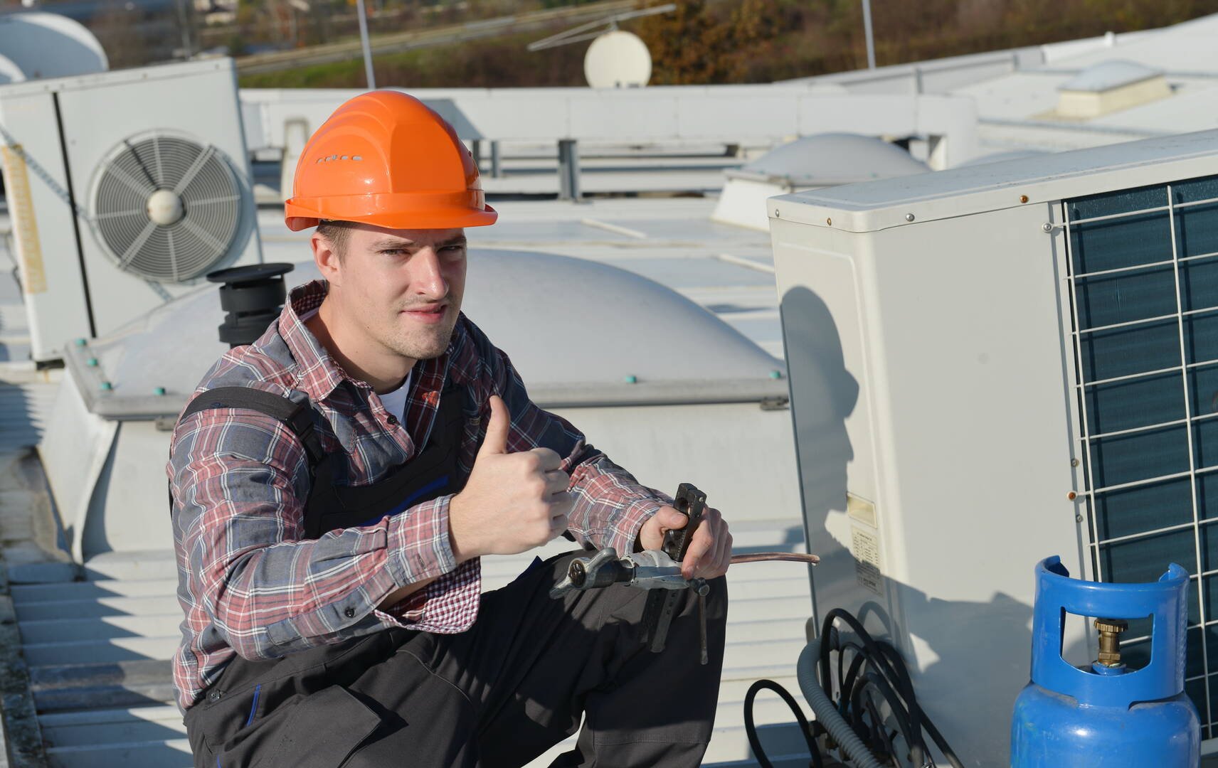 Mark Palmer Electric and Air logo