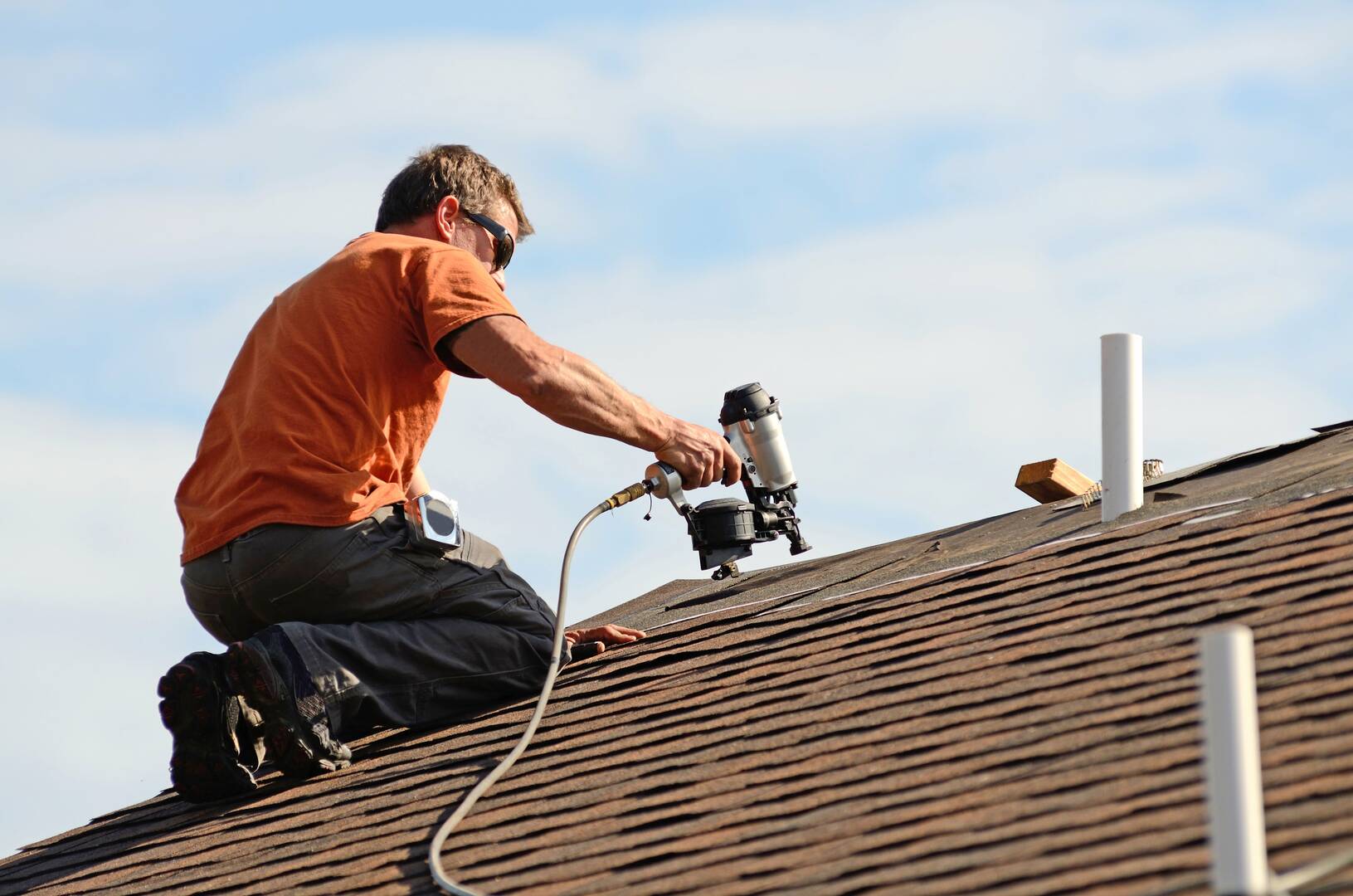 LFP Roofing logo