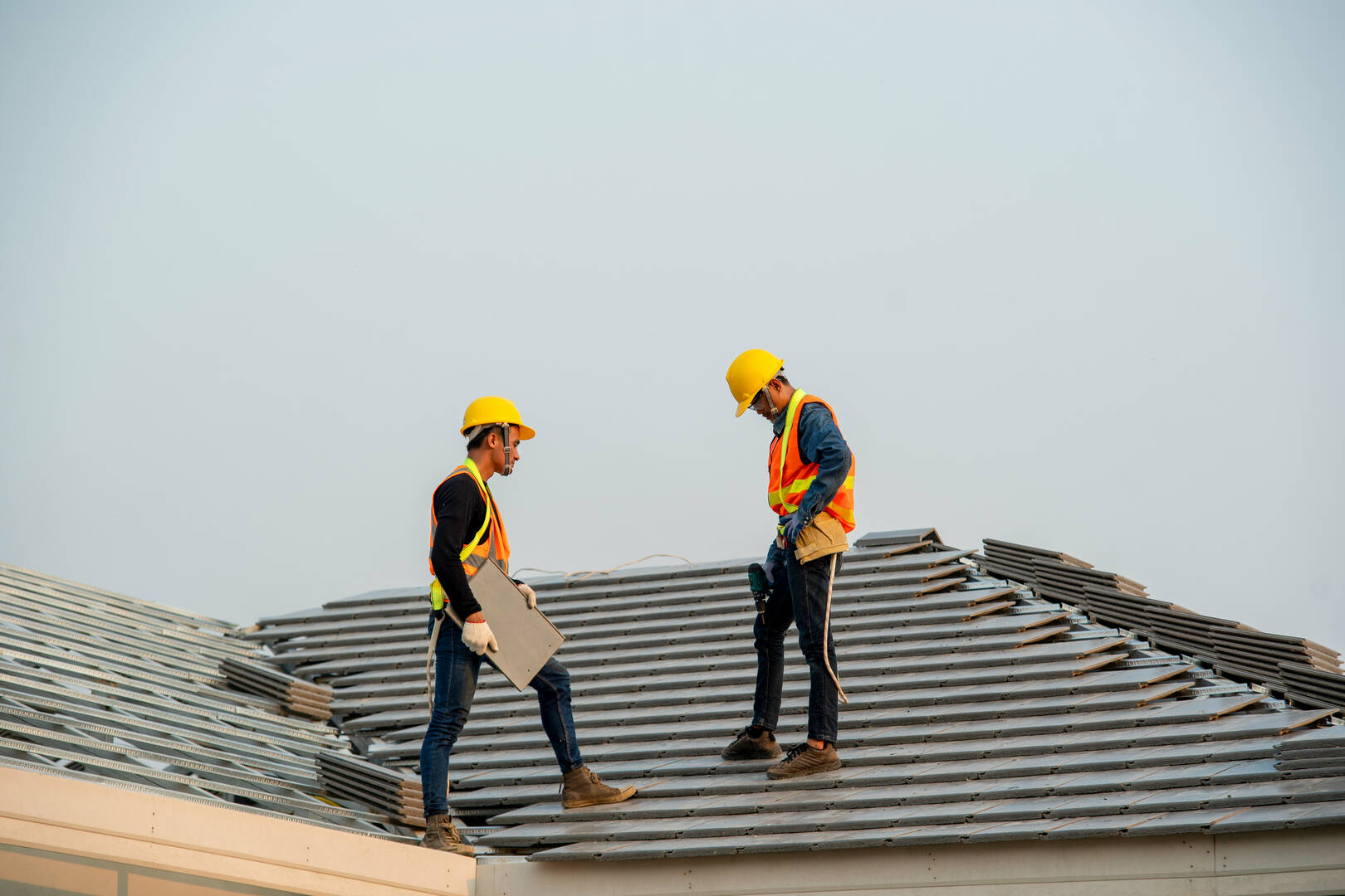 USA Roofing & Renovations, LLC logo