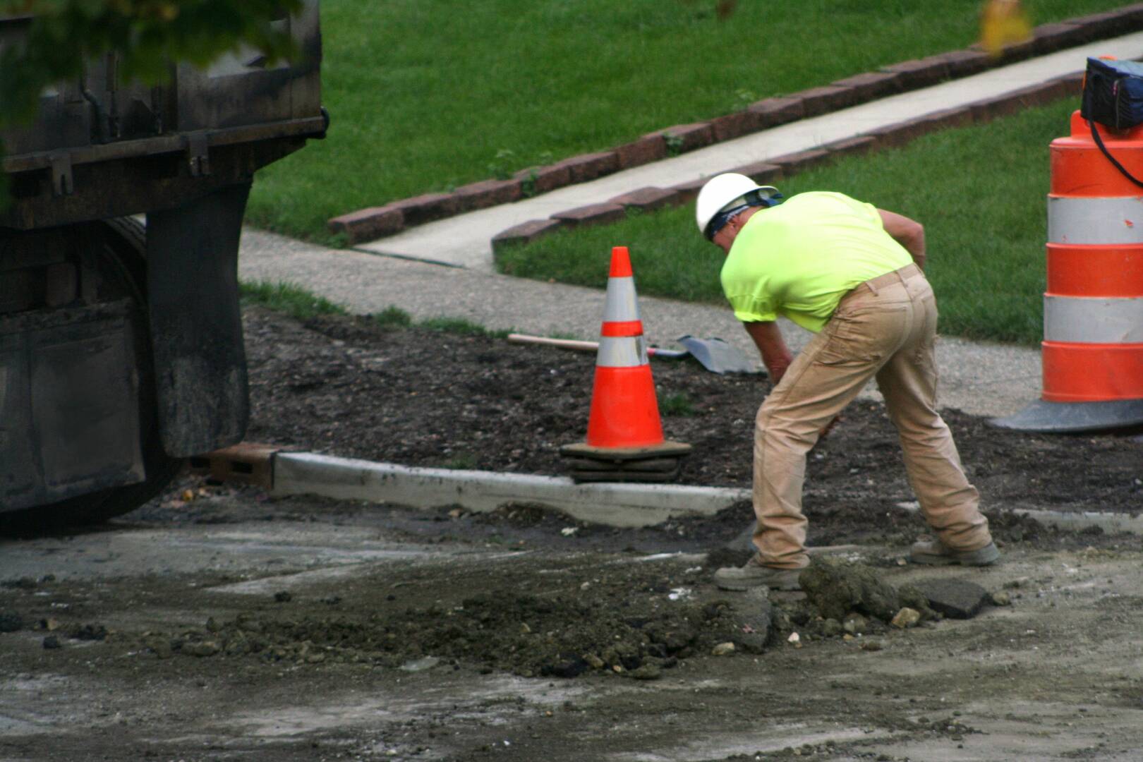 Angel Construction logo