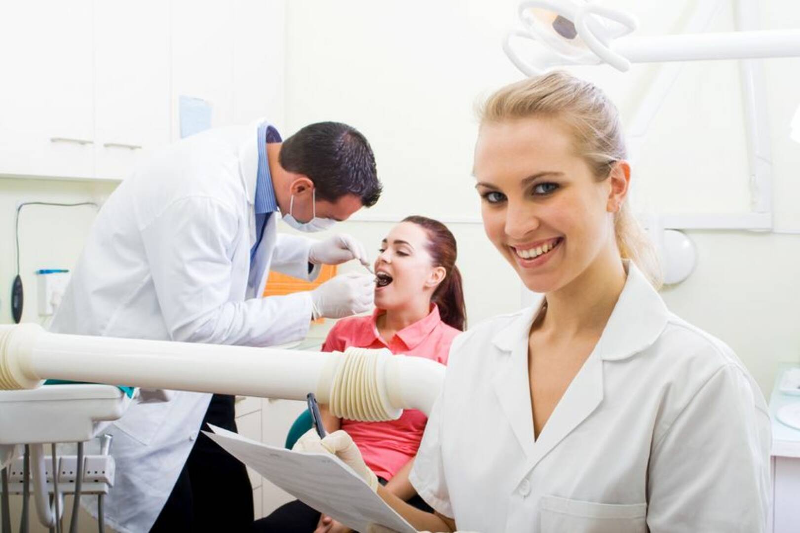 Radiante Dental and Facial logo